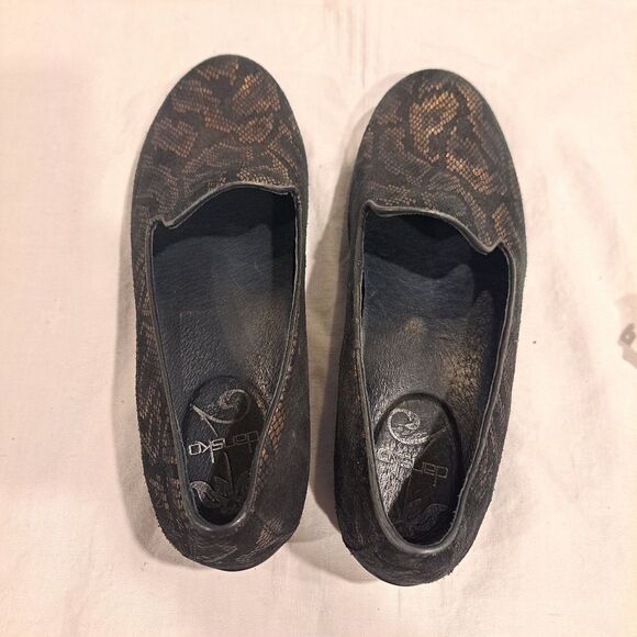 Dansko black leather slip-on loafers black lace design womens size EUR 38 US 7.5 - Picture 2 of 9